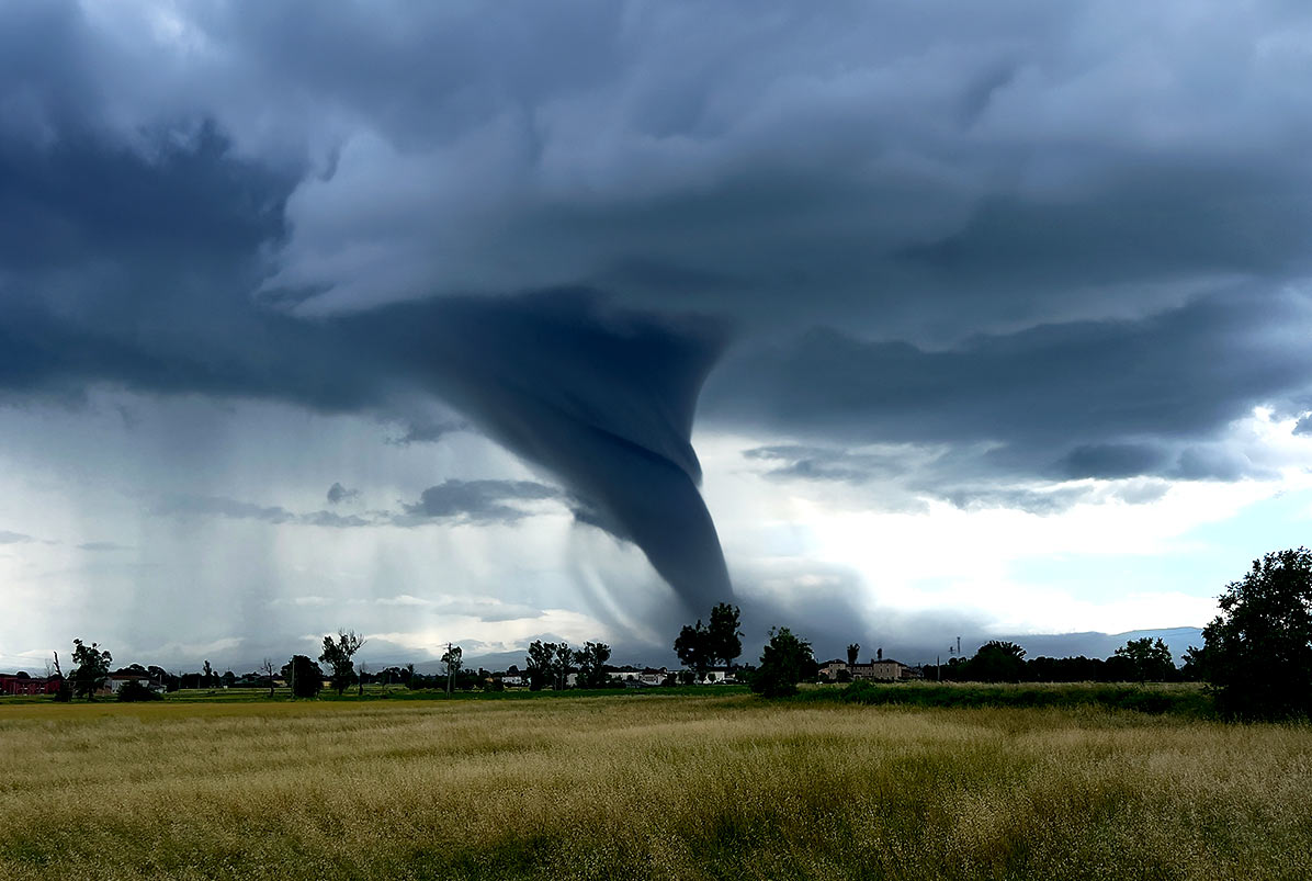 tornado-rural-us
